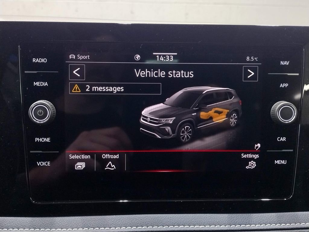 New 2026 Volkswagen Taos SEL AWD/4WD image 32