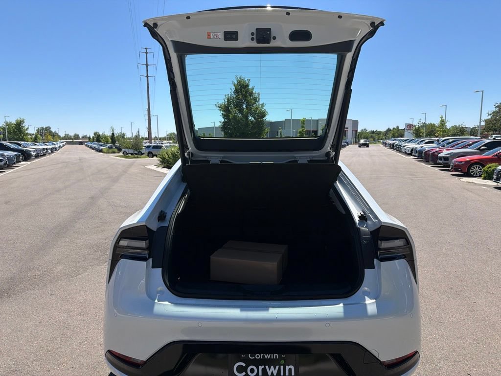 New 2026 Toyota Prius Plug-In Hybrid FWD image 17