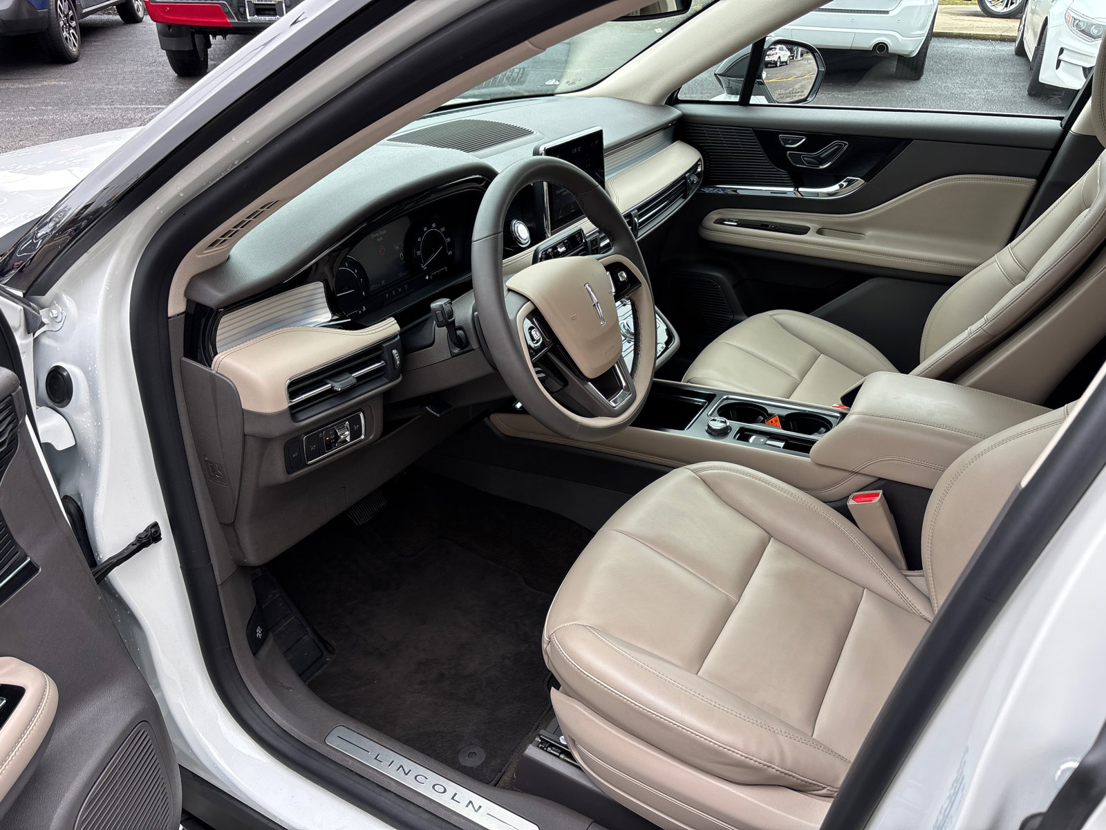 Certified 2022 Lincoln Corsair FWD image 25