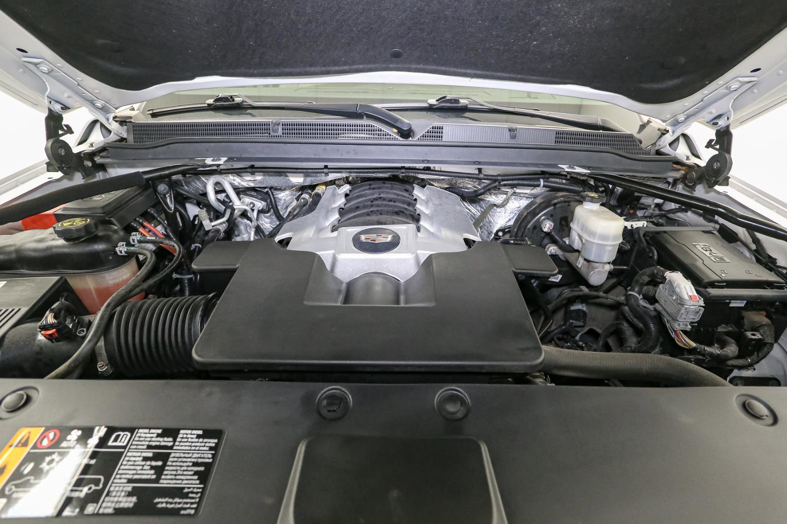 Used 2017 Cadillac Escalade Luxury image 17