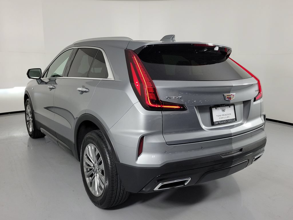 Certified 2025 Cadillac XT4 Premium Luxury FWD image 4