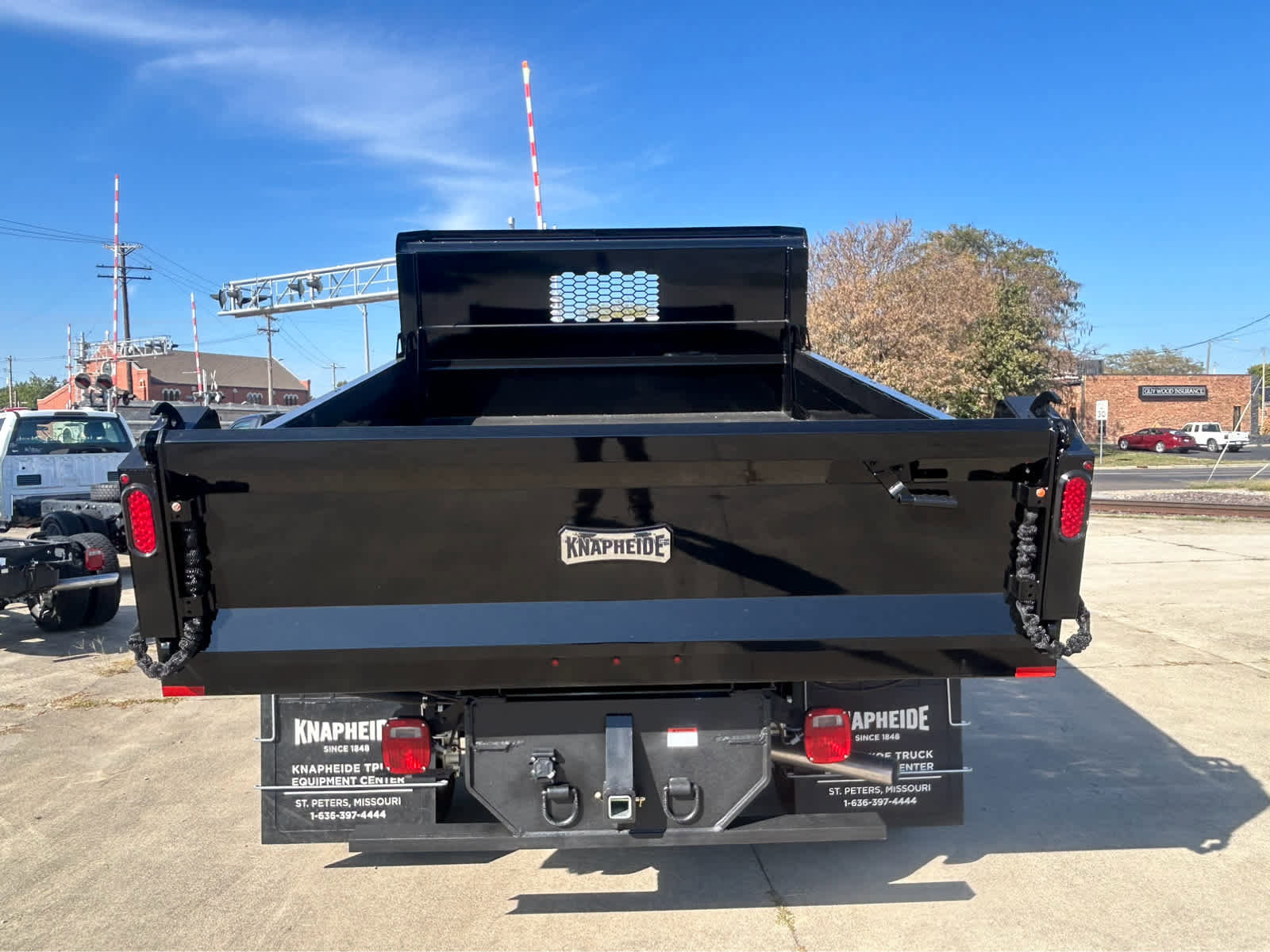 New 2025 Ford F550 4x4 Regular Cab Super Duty image 5