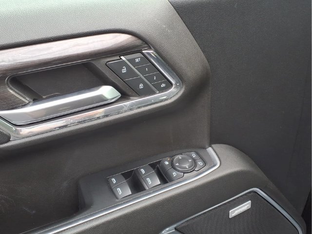 Used 2024 Chevrolet Silverado 1500 LTZ AWD/4WD image 15