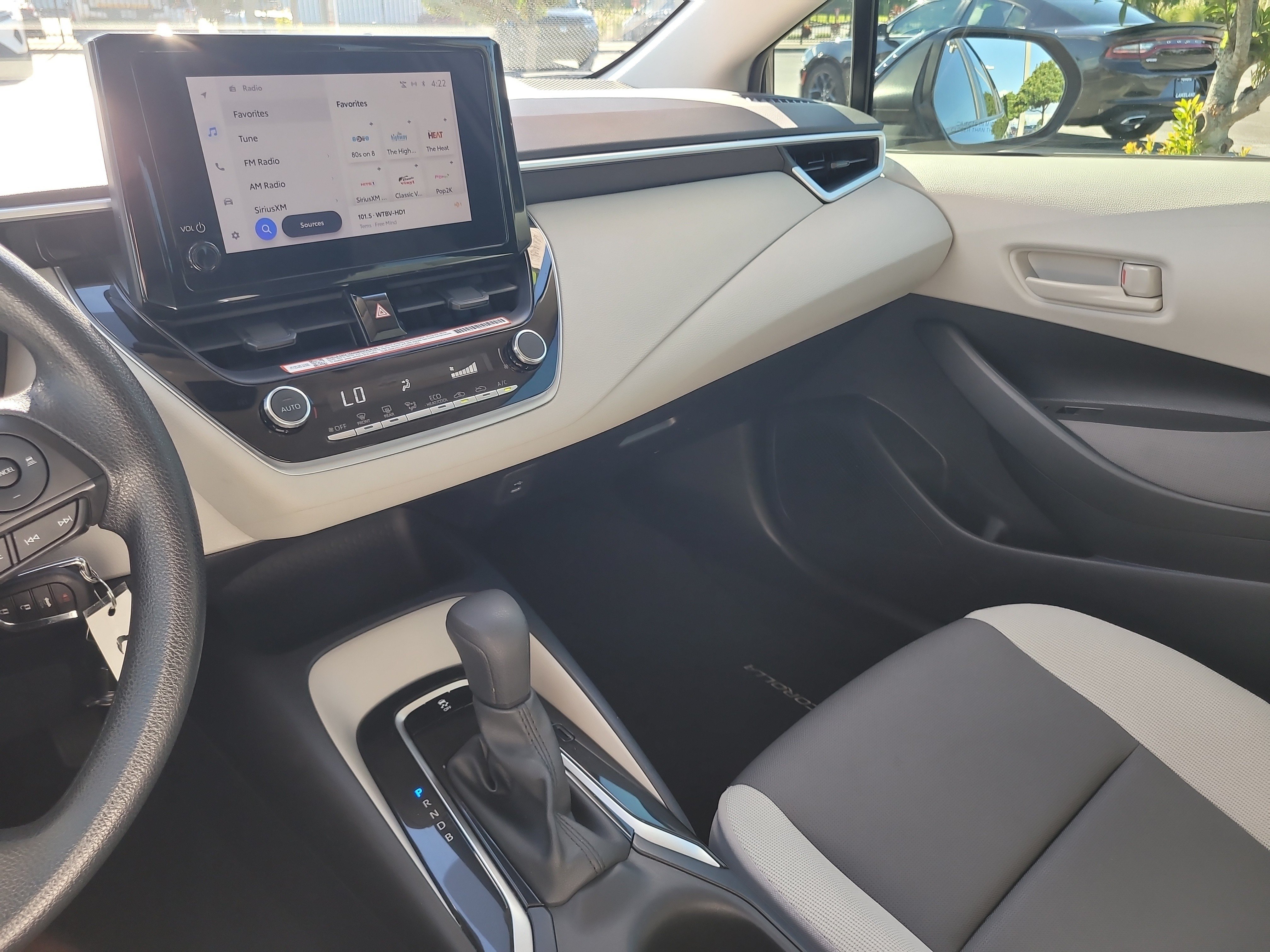 Certified 2025 Toyota Corolla LE FWD image 19