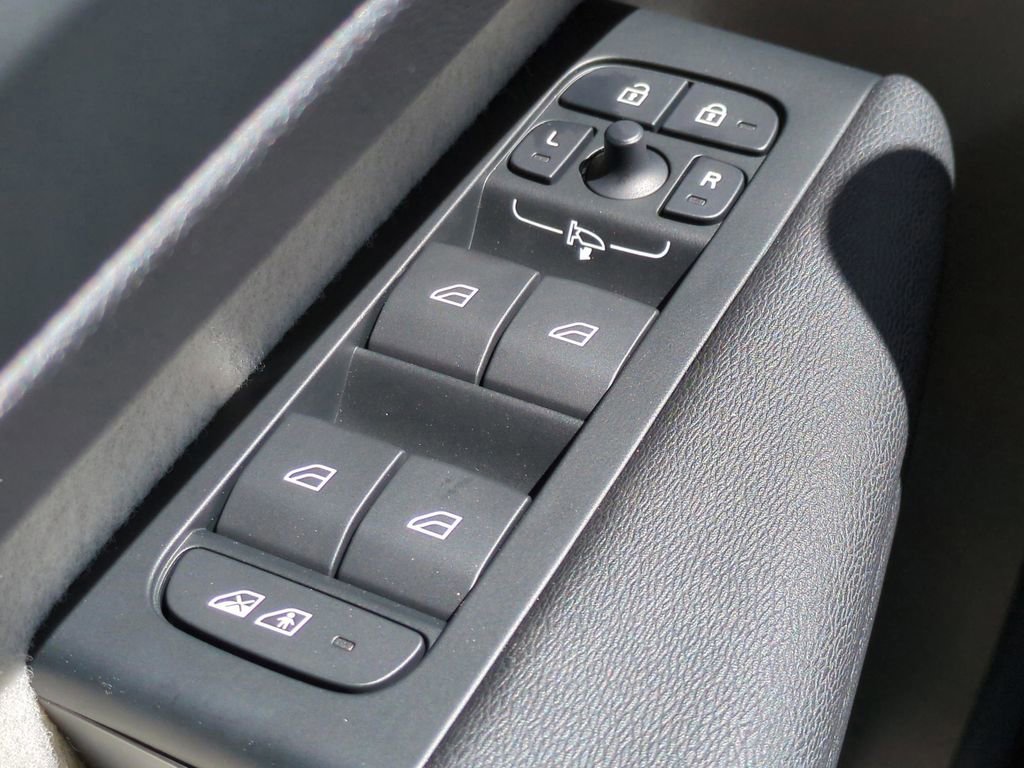 New 2026 Volvo XC40 B5 Ultra AWD/4WD image 20