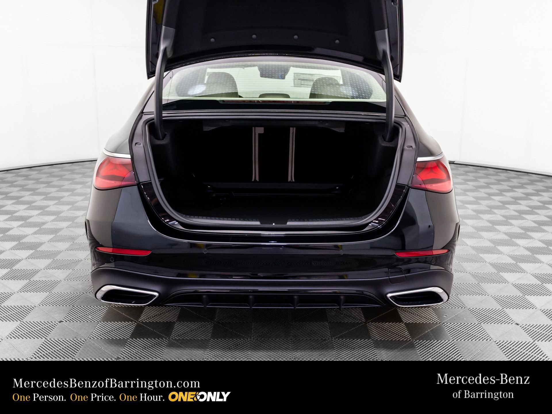 New 2026 Mercedes-Benz E 350 4MATIC Sedan image 38