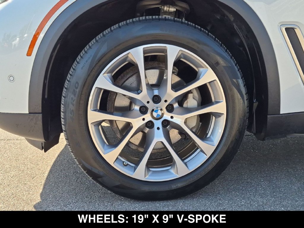 Used 2022 BMW X5 xDrive40i w/ Premium Package AWD/4WD image 18
