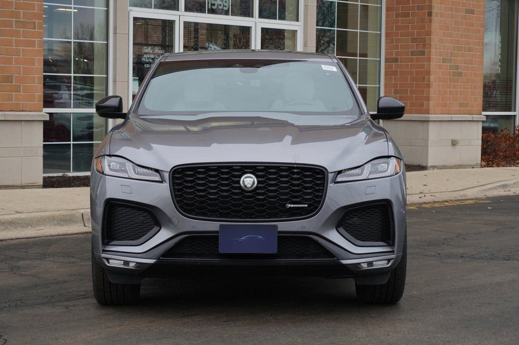 Used 2025 Jaguar F-PACE R-Dynamic S AWD/4WD image 3