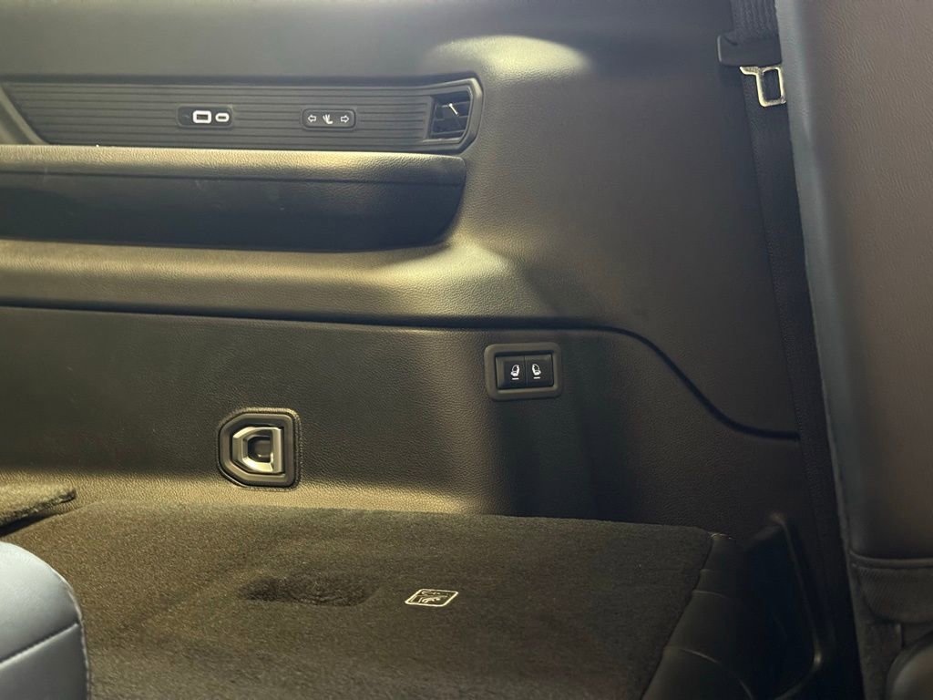 New 2026 Jeep Grand Wagoneer L 4WD w/ Premium Group I image 18