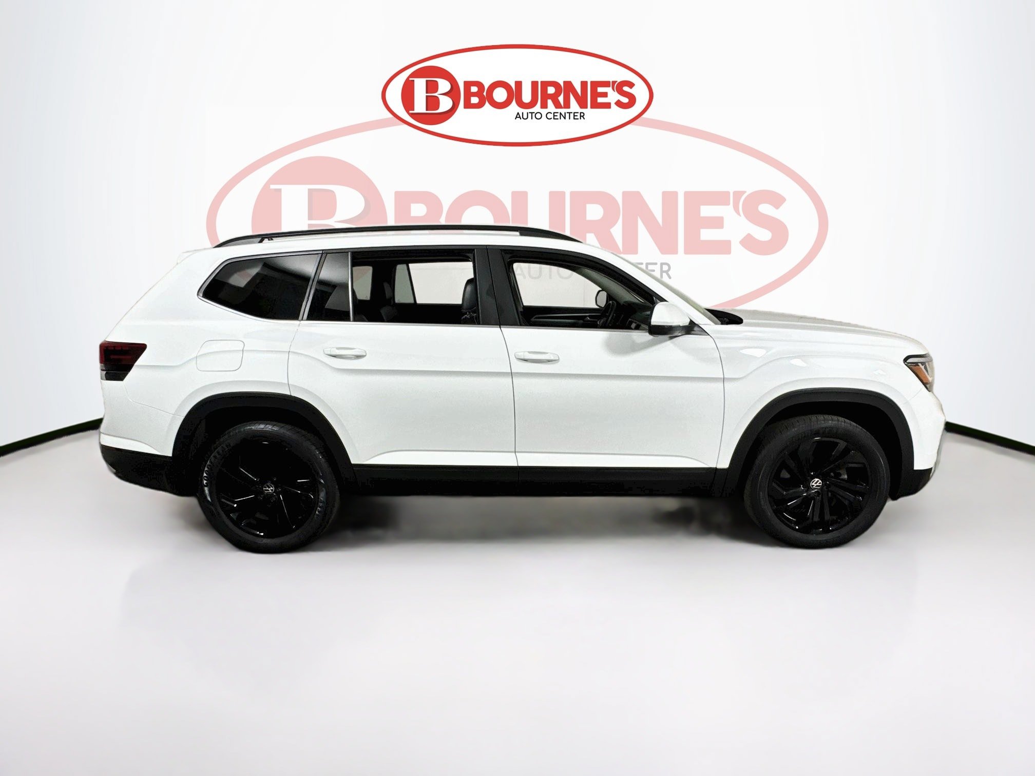 Used 2023 Volkswagen Atlas SE w/ Black Wheel Package AWD/4WD image 11