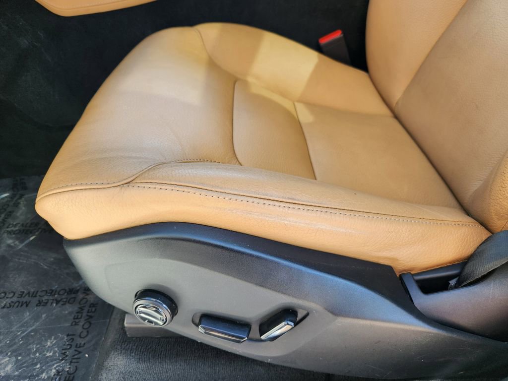 Used 2016 Volvo XC90 T6 Momentum w/ Momentum Plus Package AWD/4WD image 16