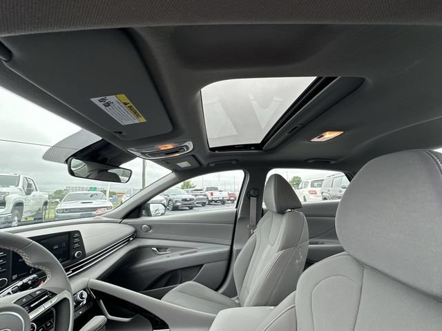 New 2026 Hyundai Elantra SEL Sport Premium FWD image 22