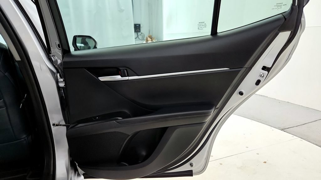 Certified 2018 Toyota Camry LE FWD image 19