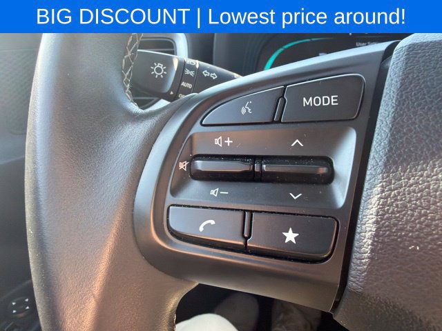 Used 2025 Hyundai Venue SEL FWD image 41