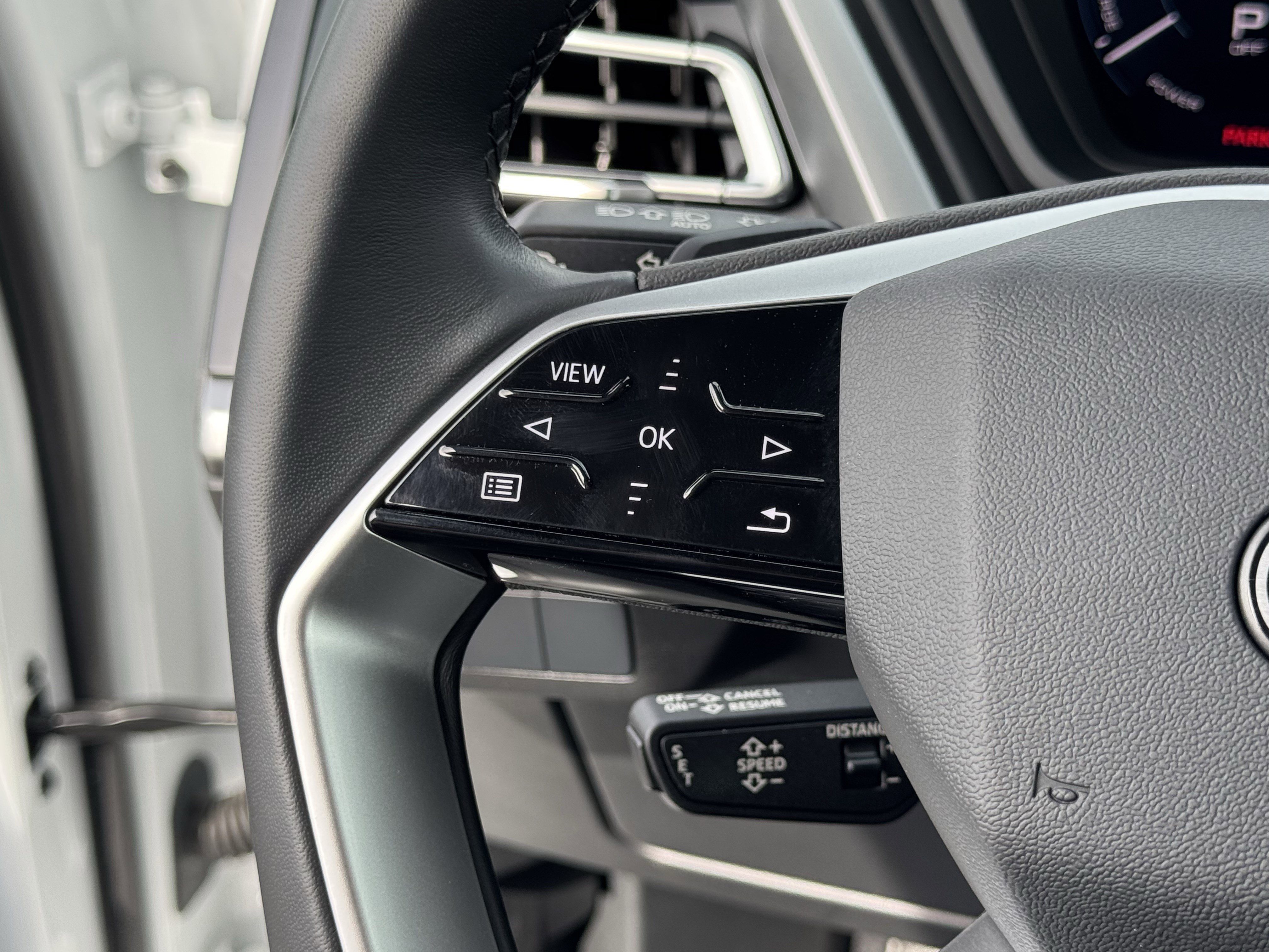 Used 2024 Audi Q4 e-tron Premium w/ Convenience Package image 19