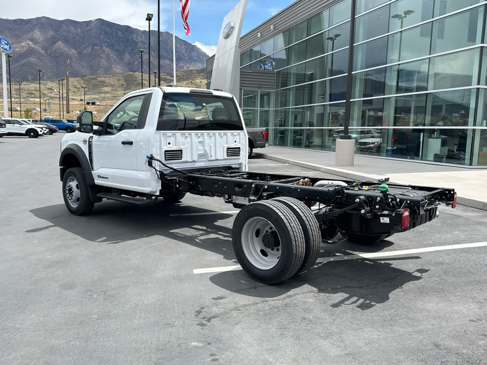 New 2026 Ford F550 4x4 Regular Cab Super Duty w/ XL Chrome Package image 8