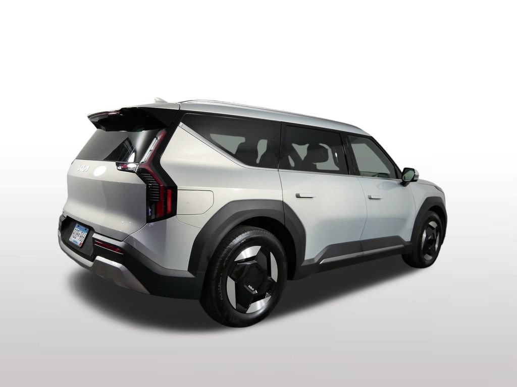 Used 2024 Kia EV9 Wind AWD/4WD image 11