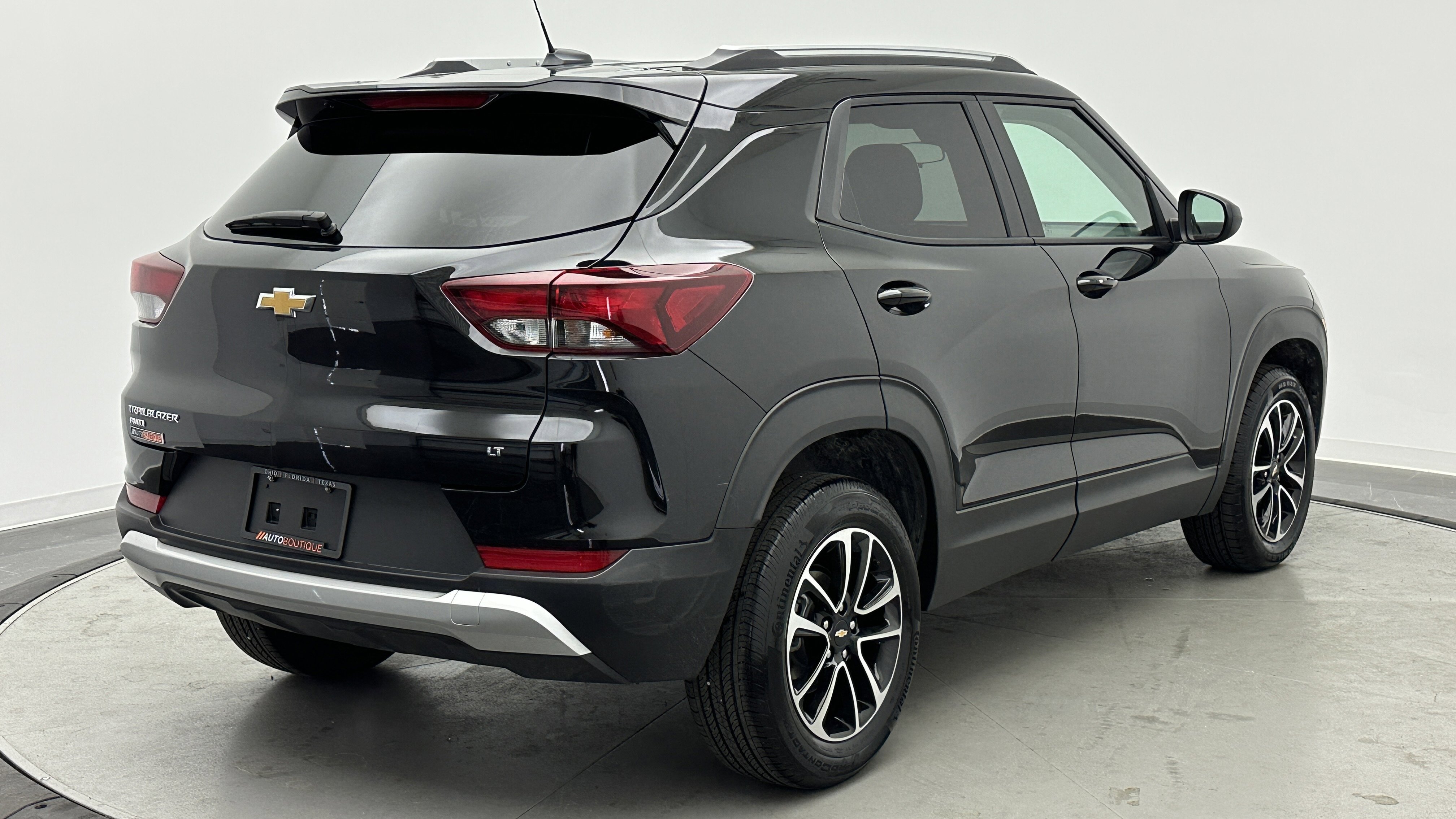 Used 2025 Chevrolet TrailBlazer LT image 7