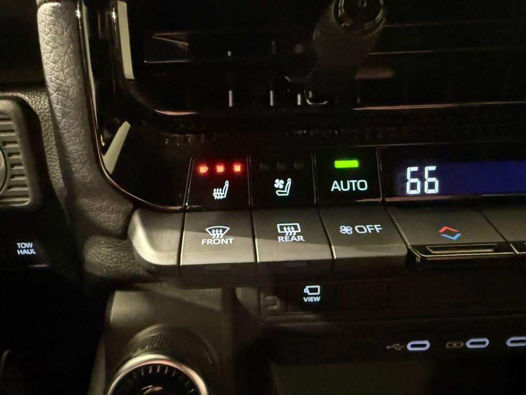 New 2025 Toyota Land Cruiser image 33