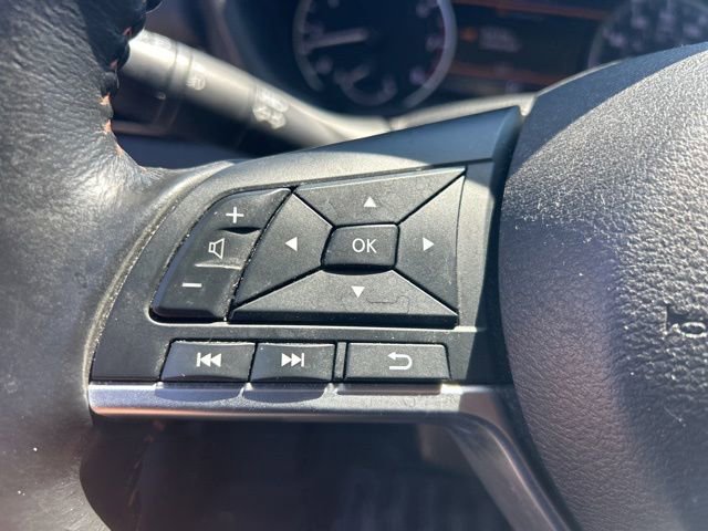 Used 2022 Nissan Sentra SR w/ Lighting Package FWD image 30
