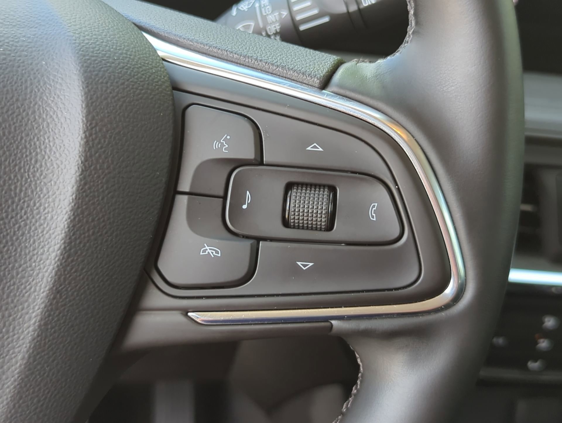 Used 2025 Buick Encore GX Sport Touring w/ Advanced Technology Package image 62