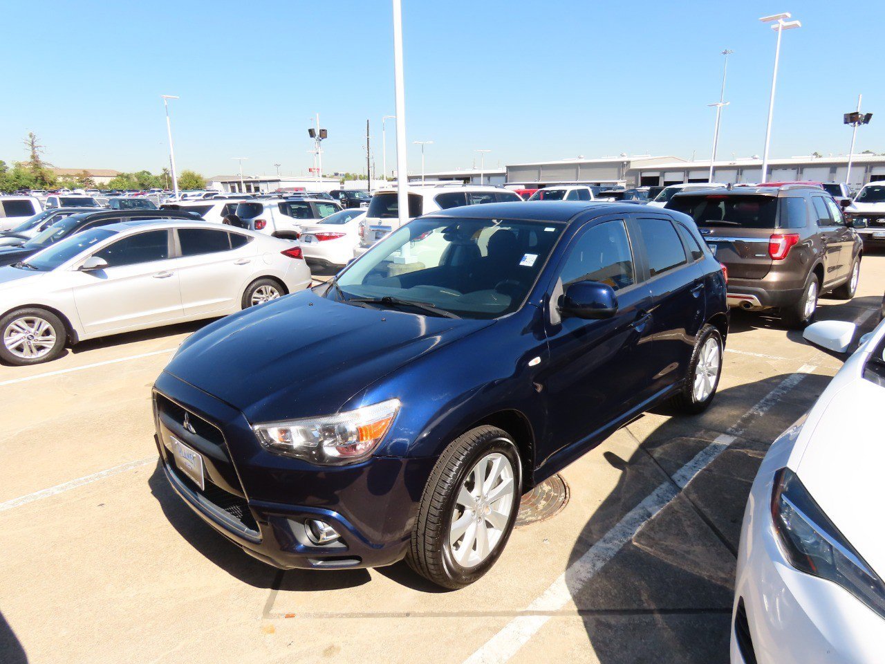 Used 2012 Mitsubishi Outlander Sport SE image 2