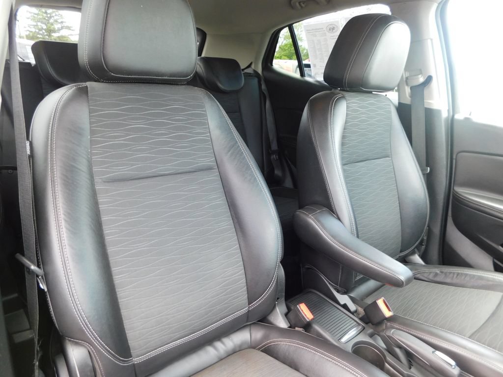 Used 2015 Buick Encore Convenience FWD image 18