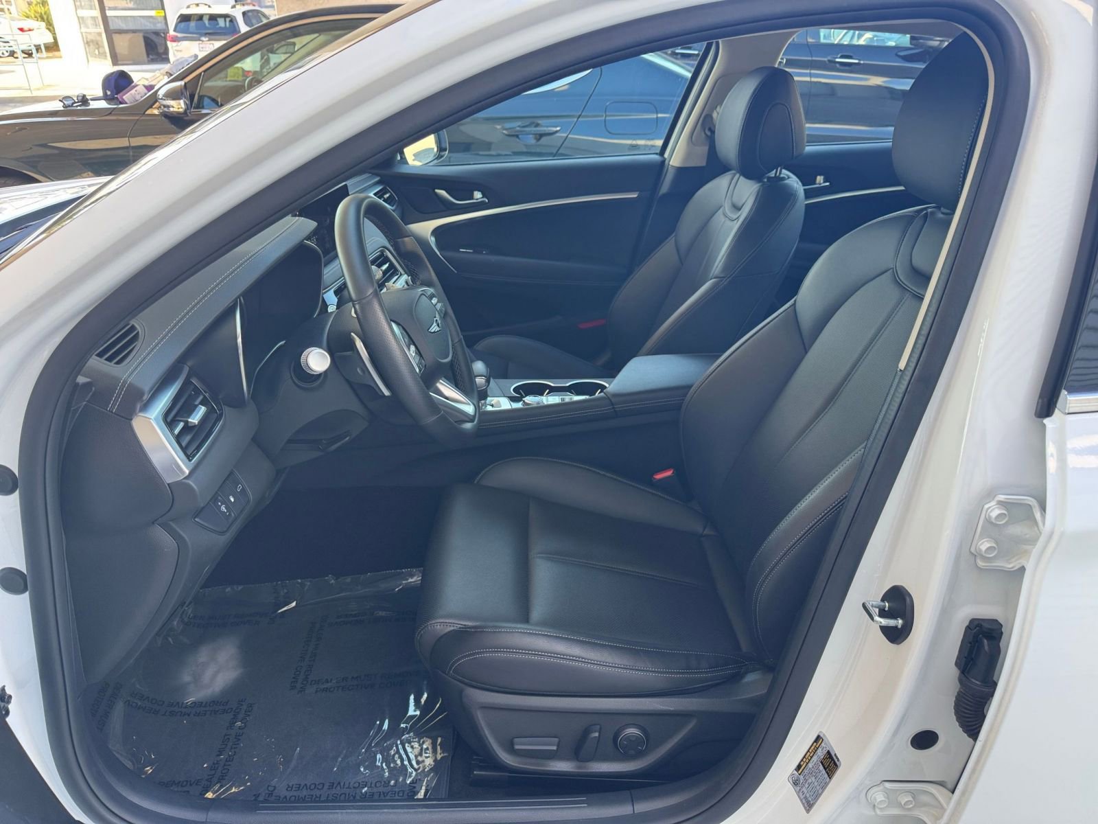 Used 2025 Genesis G70 2.5T image 27