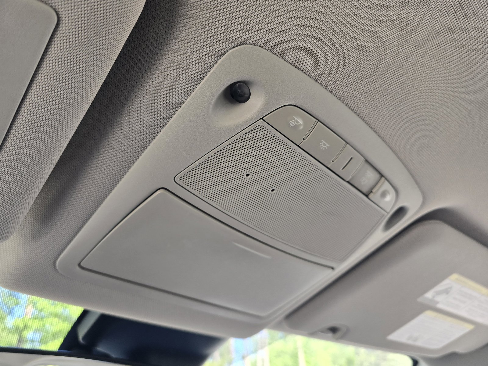 Used 2020 Nissan Rogue S FWD image 23