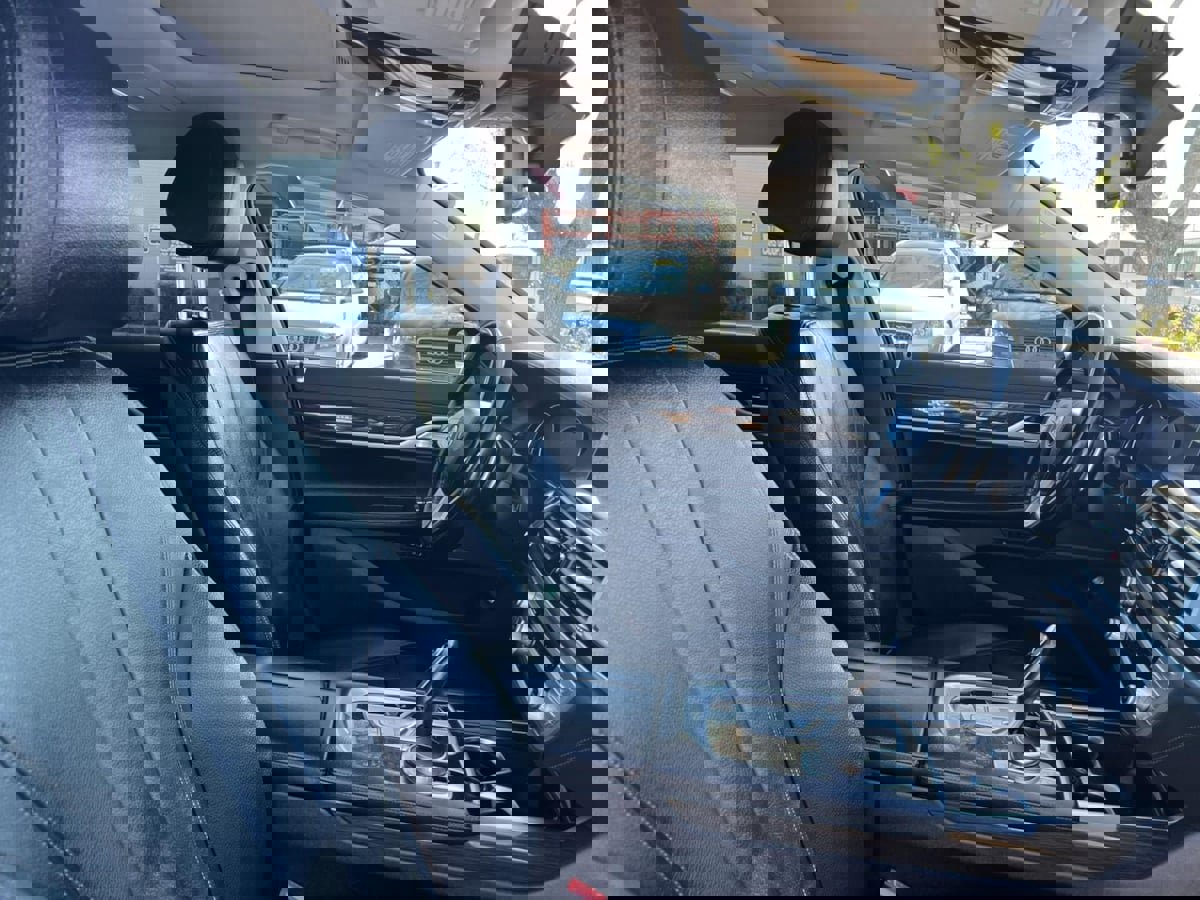 Used 2019 BMW 740i xDrive image 27