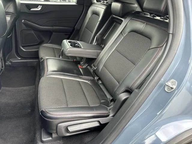 Used 2025 Ford Escape ST-Line FWD image 22