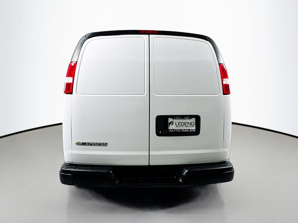 Used 2022 Chevrolet Express 2500 w/ Driver Convenience Package RWD image 6