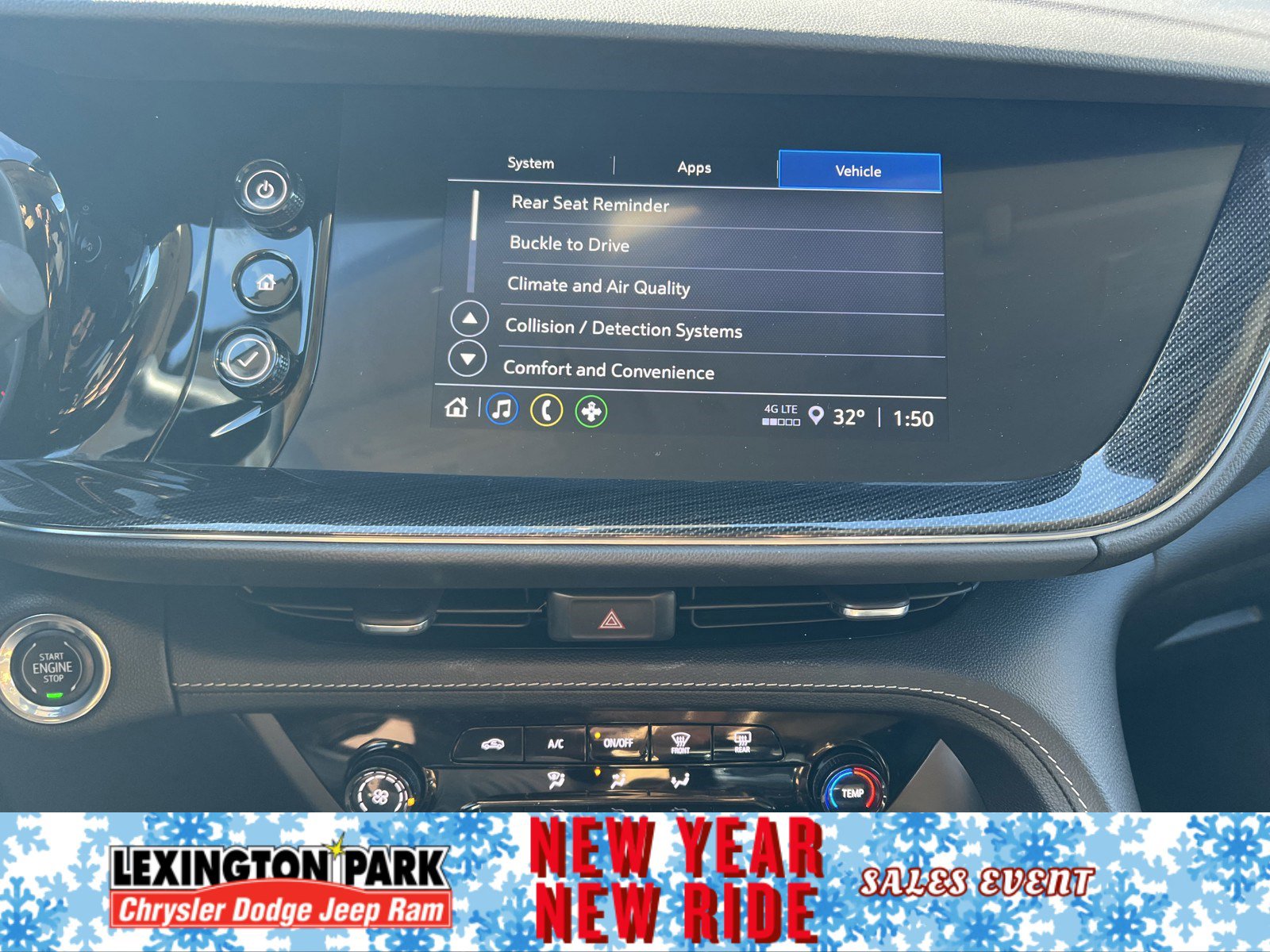 Used 2023 Buick Envision Preferred image 21