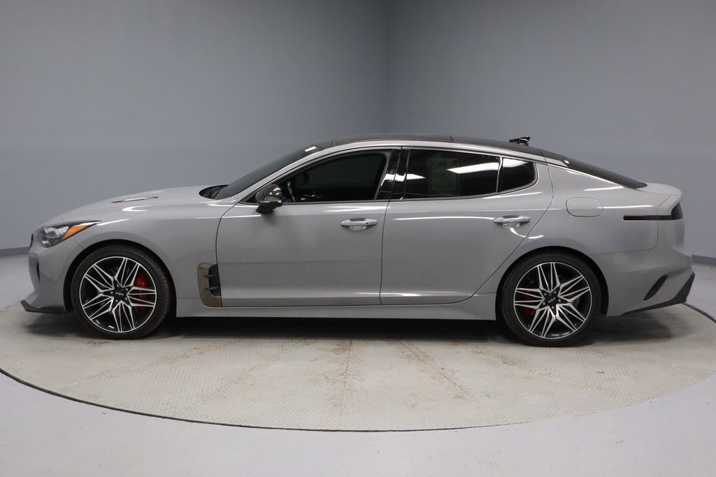 Used 2023 Kia Stinger GT2 image 11
