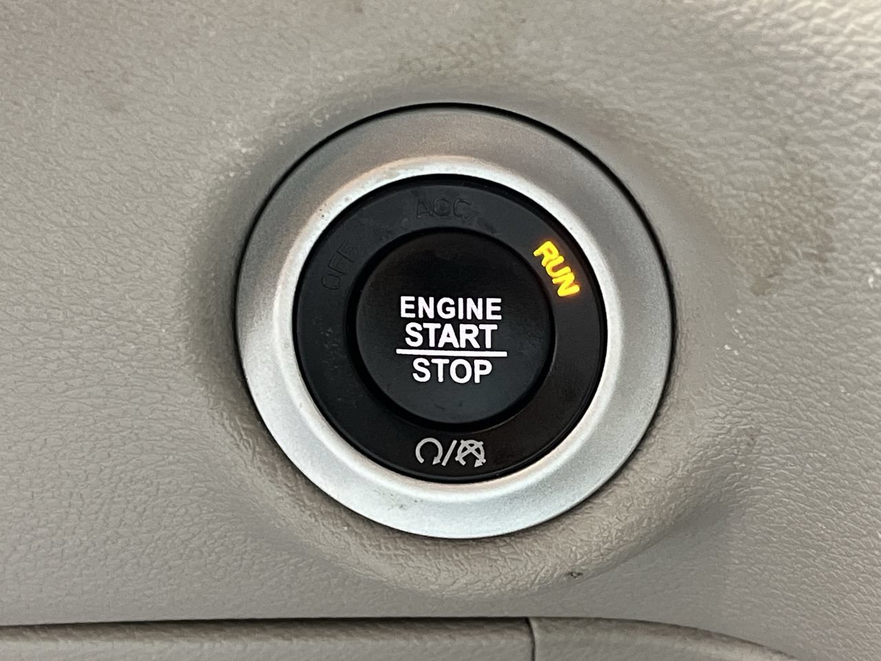 Used 2024 Chrysler Pacifica Touring-L FWD image 20
