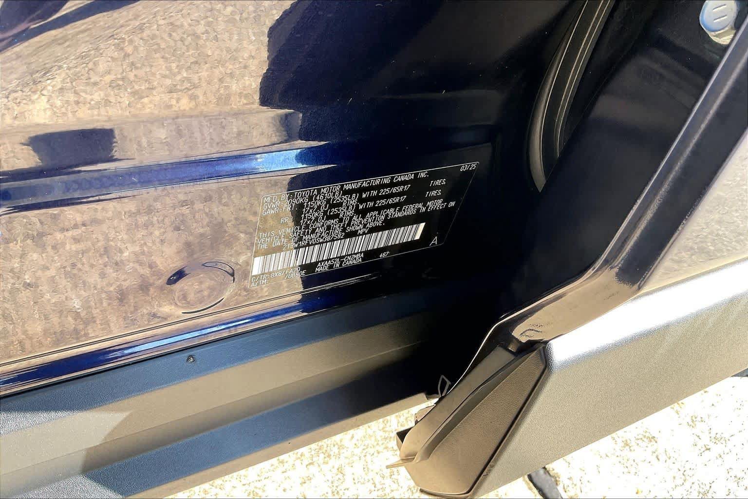 Used 2025 Toyota RAV4 XLE FWD image 37