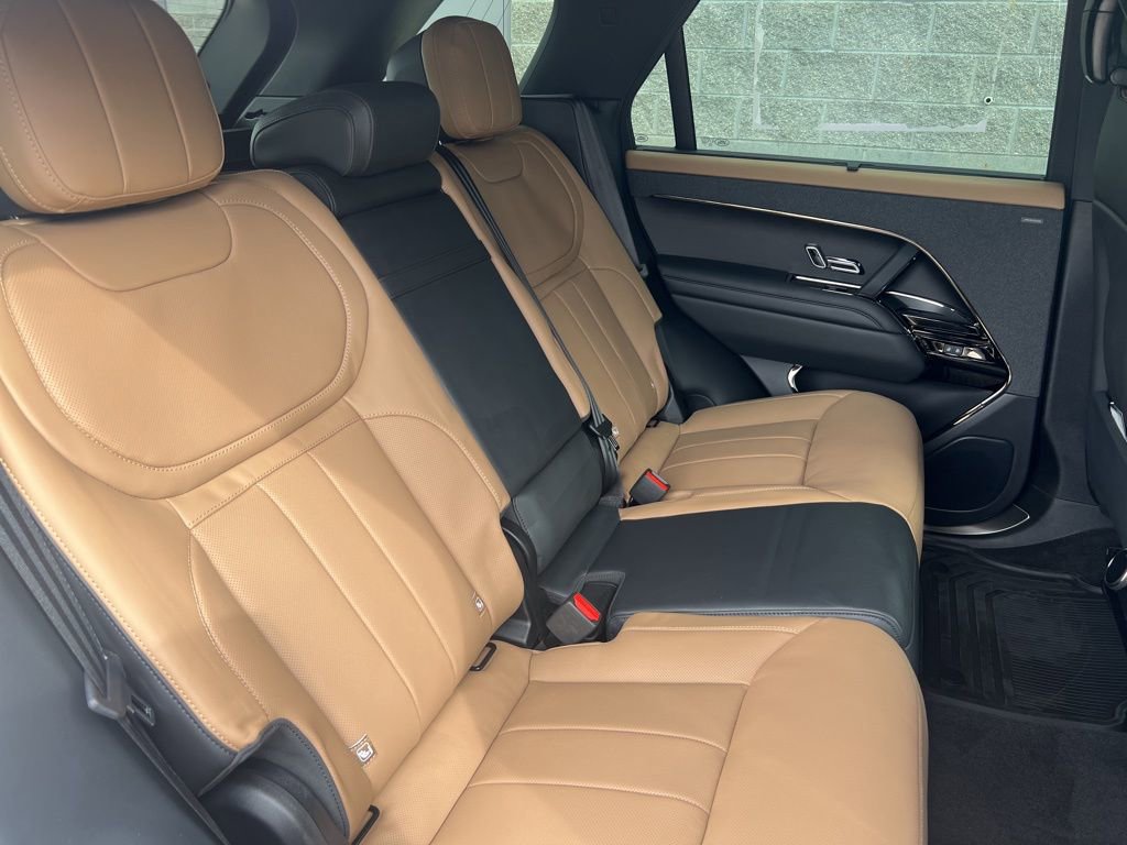New 2024 Land Rover Range Rover Sport Dynamic SE image 13