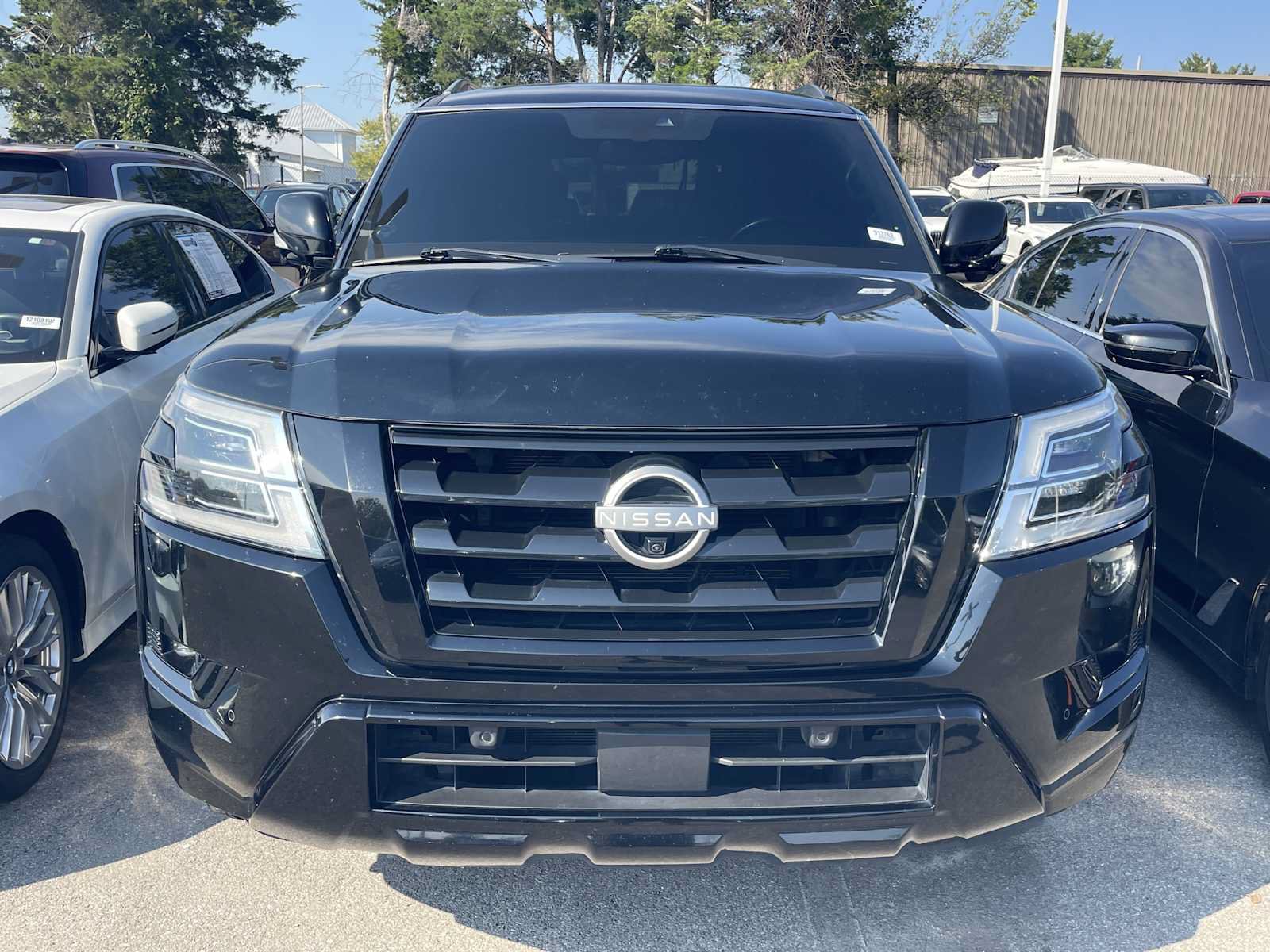 Used 2023 Nissan Armada SL w/ Midnight Edition Package AWD/4WD image 2