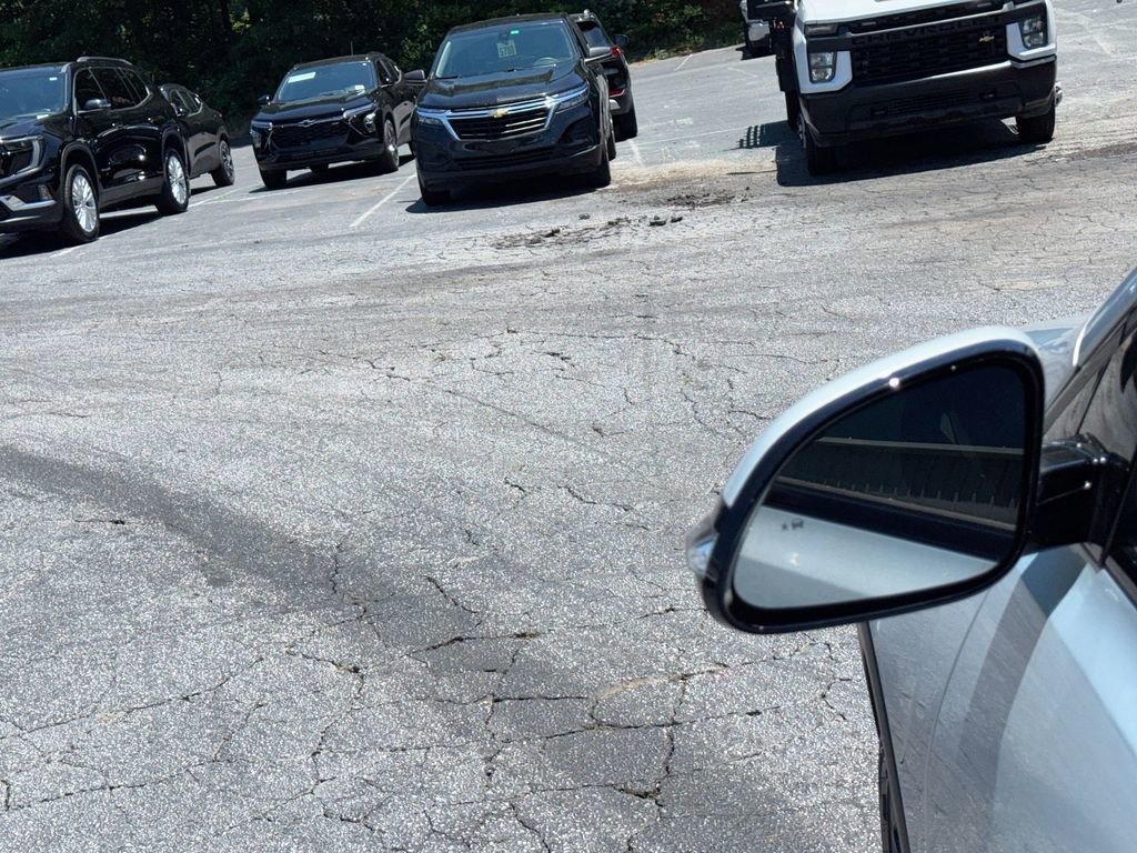 Used 2022 Chevrolet Bolt EUV Premier w/ Launch Edition FWD image 11