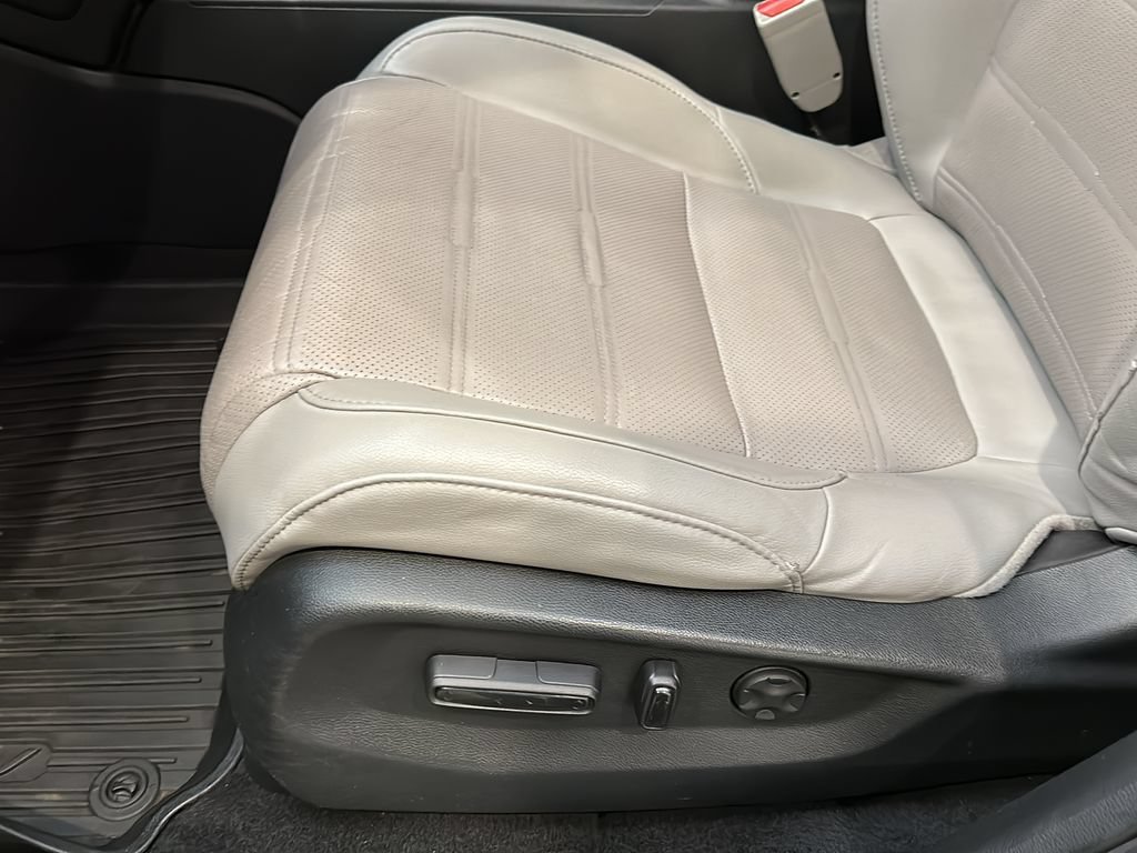 Used 2019 Honda CR-V EX-L image 13