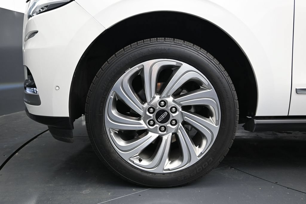 Used 2024 Lincoln Navigator Premiere AWD/4WD image 15