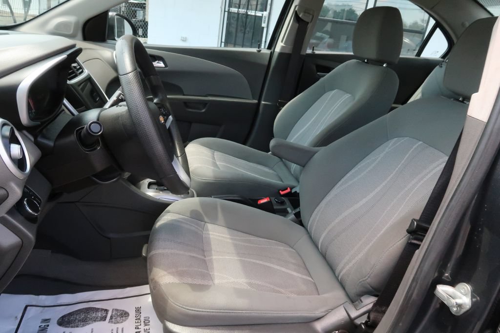 Used 2019 Chevrolet Sonic LT FWD image 5