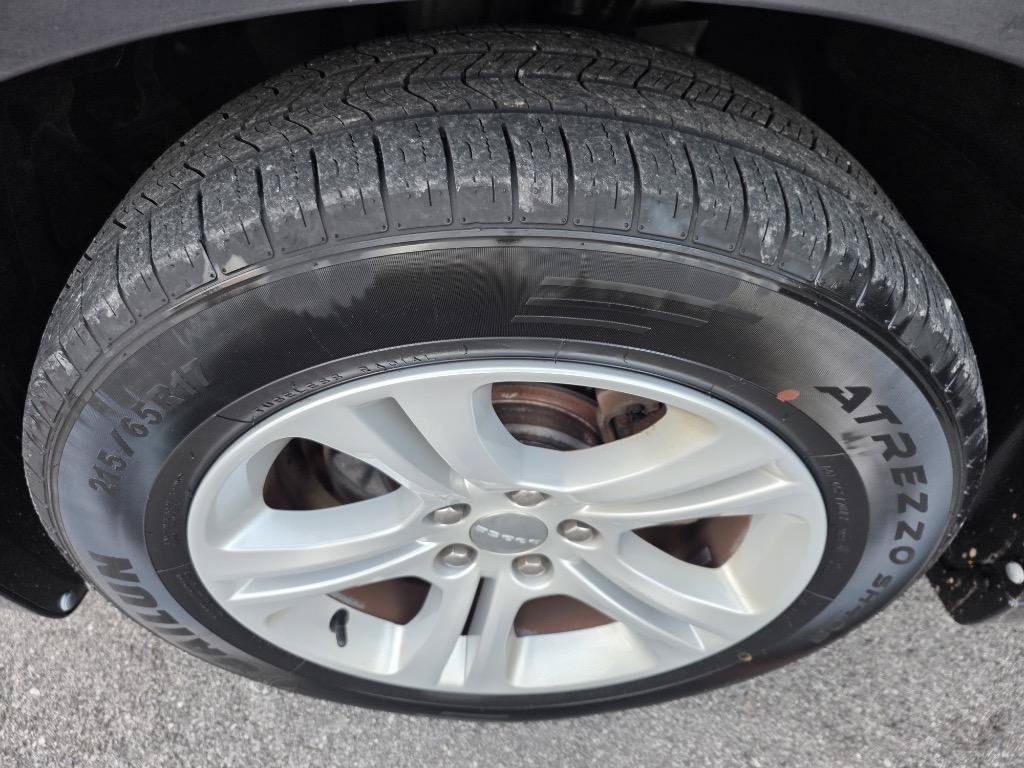 Used 2018 Dodge Charger SXT RWD image 12