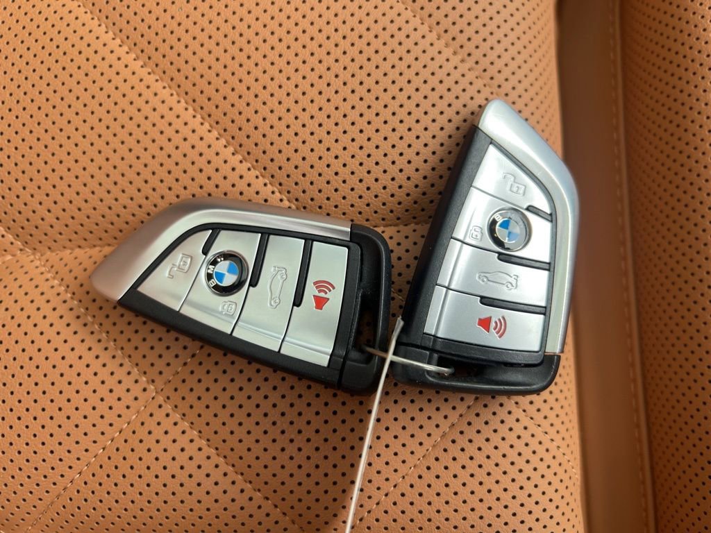 Used 2023 BMW X5 xDrive40i w/ M Sport Package image 27