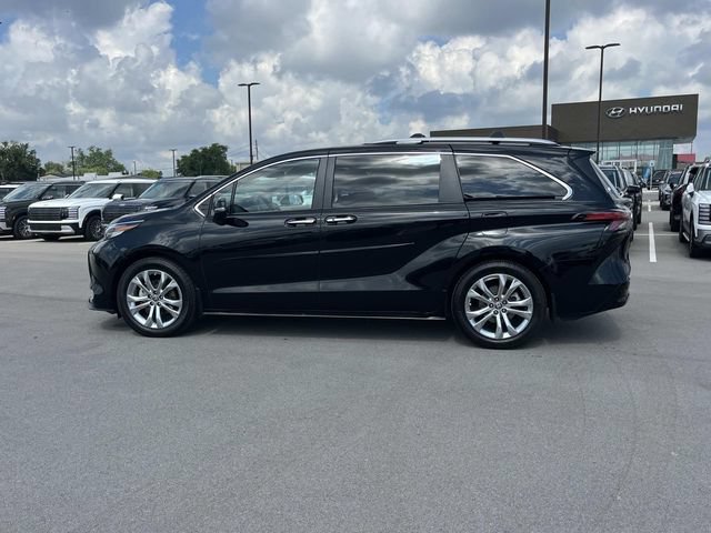 Used 2022 Toyota Sienna Platinum FWD image 8