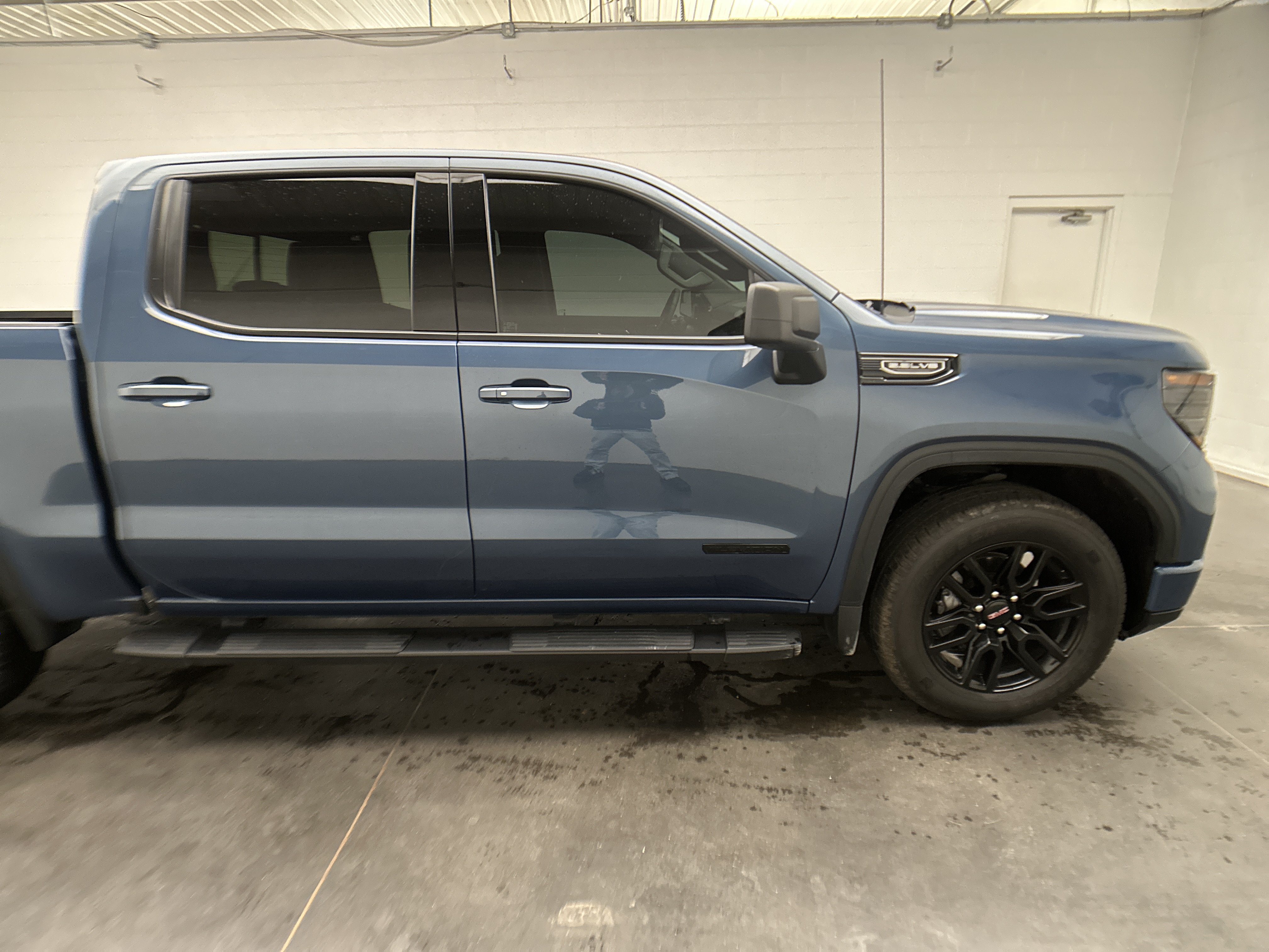 Used 2026 GMC Sierra 1500 Elevation w/ LPO, Elevation Black Package AWD/4WD image 10