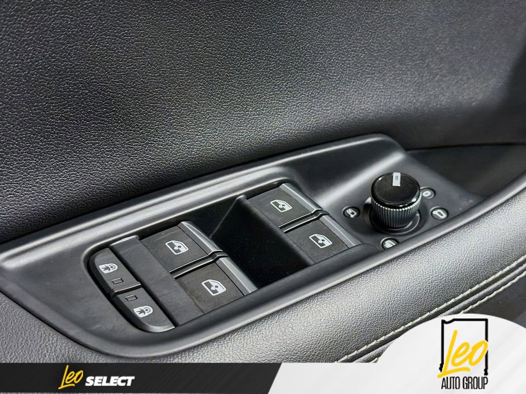 Used 2023 Audi Q8 Premium Plus image 18