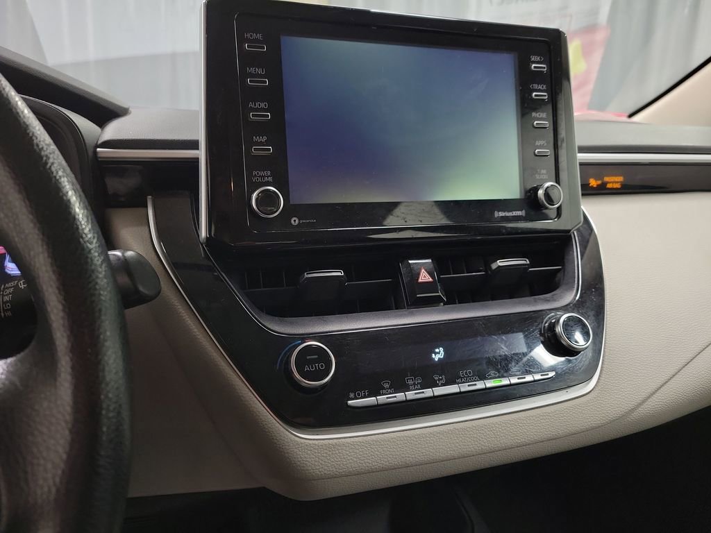 Used 2021 Toyota Corolla LE FWD image 14