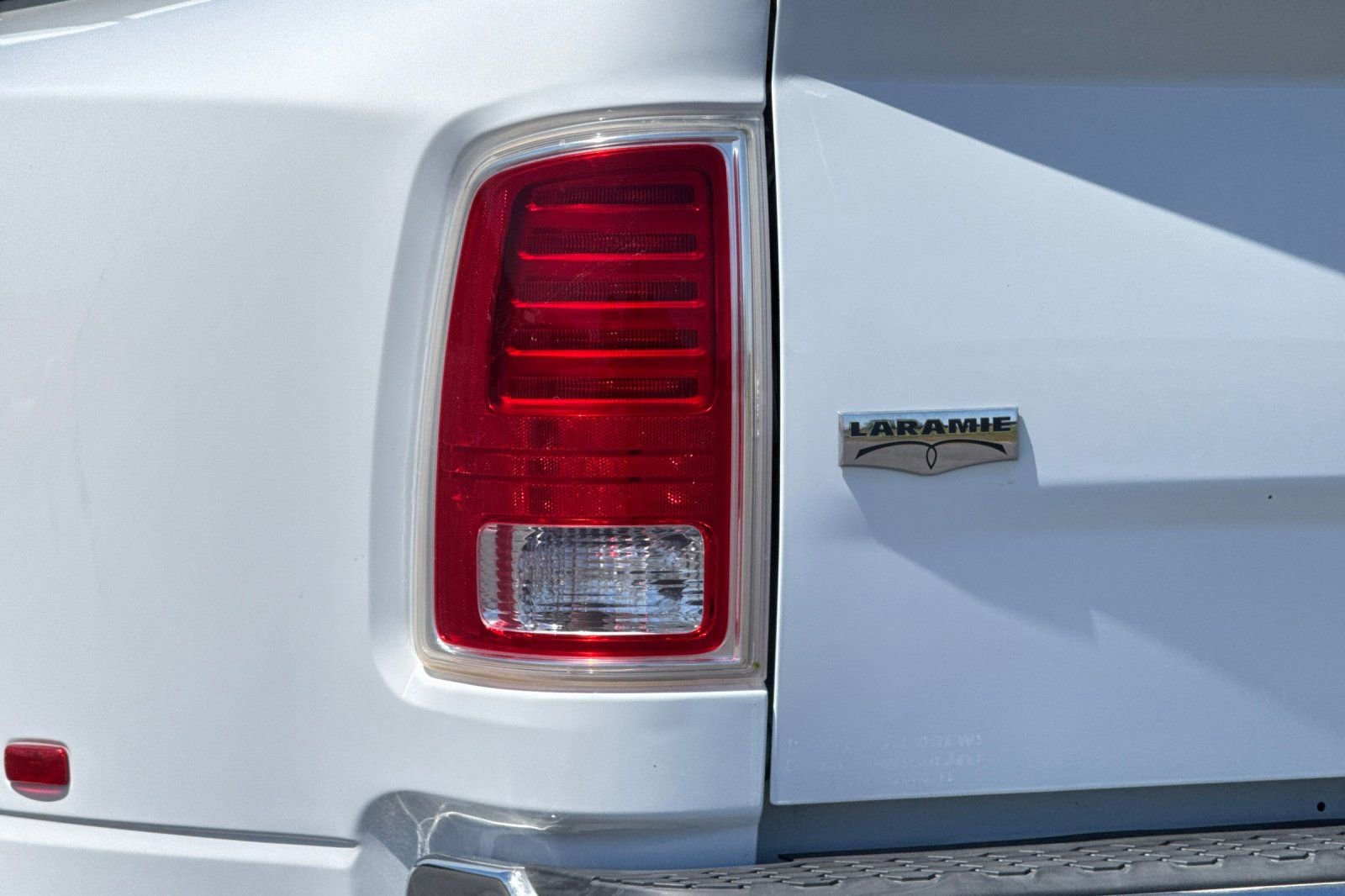 Used 2014 RAM 3500 Laramie RWD image 26