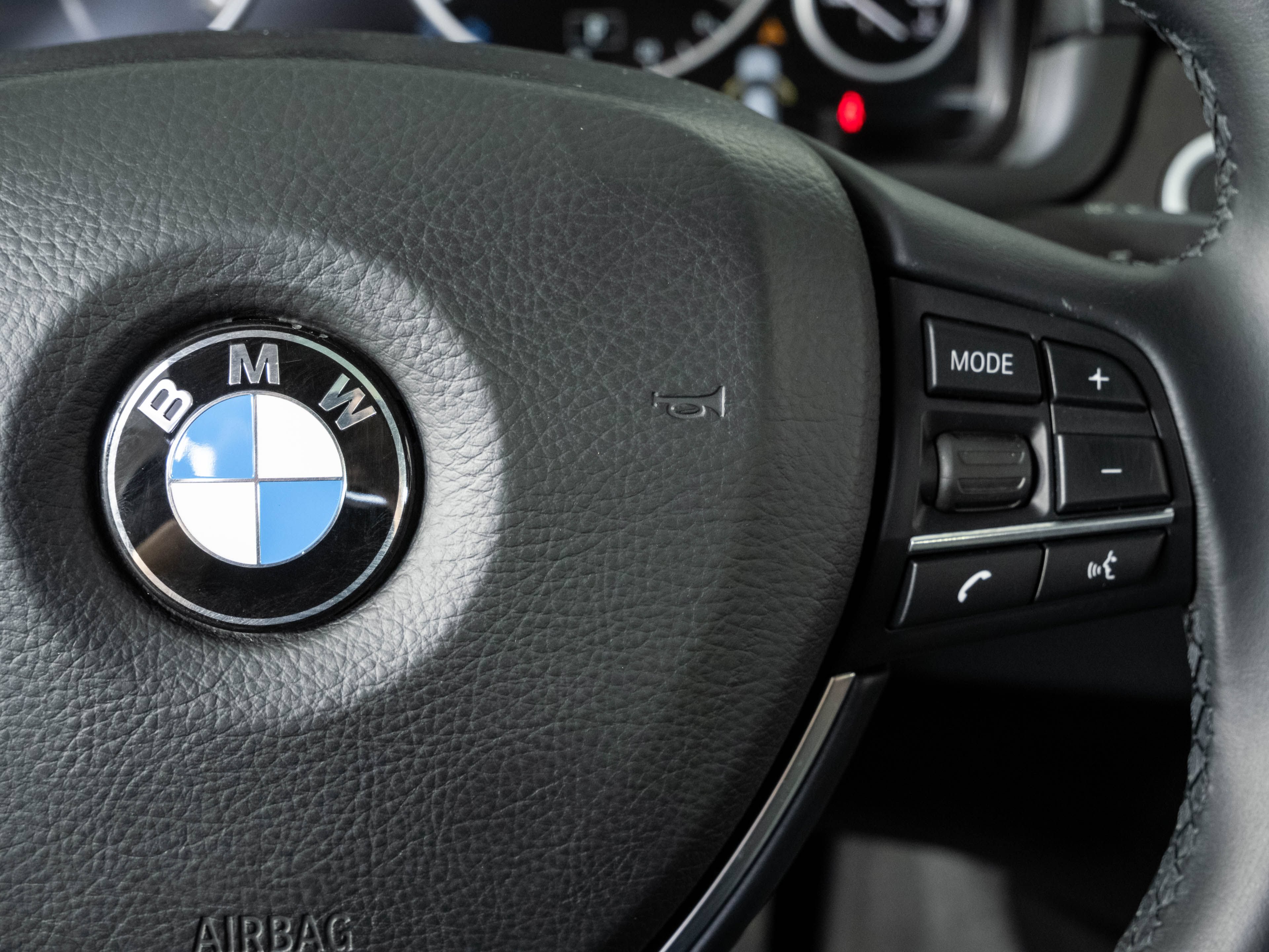 Used 2015 BMW 528i xDrive Sedan AWD/4WD image 10